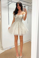 2023 Ball Gown Appliques Off the Shoulder Ivory Tulle Short/Mini Sleeveless Homecoming Dresses LSHCD27753
